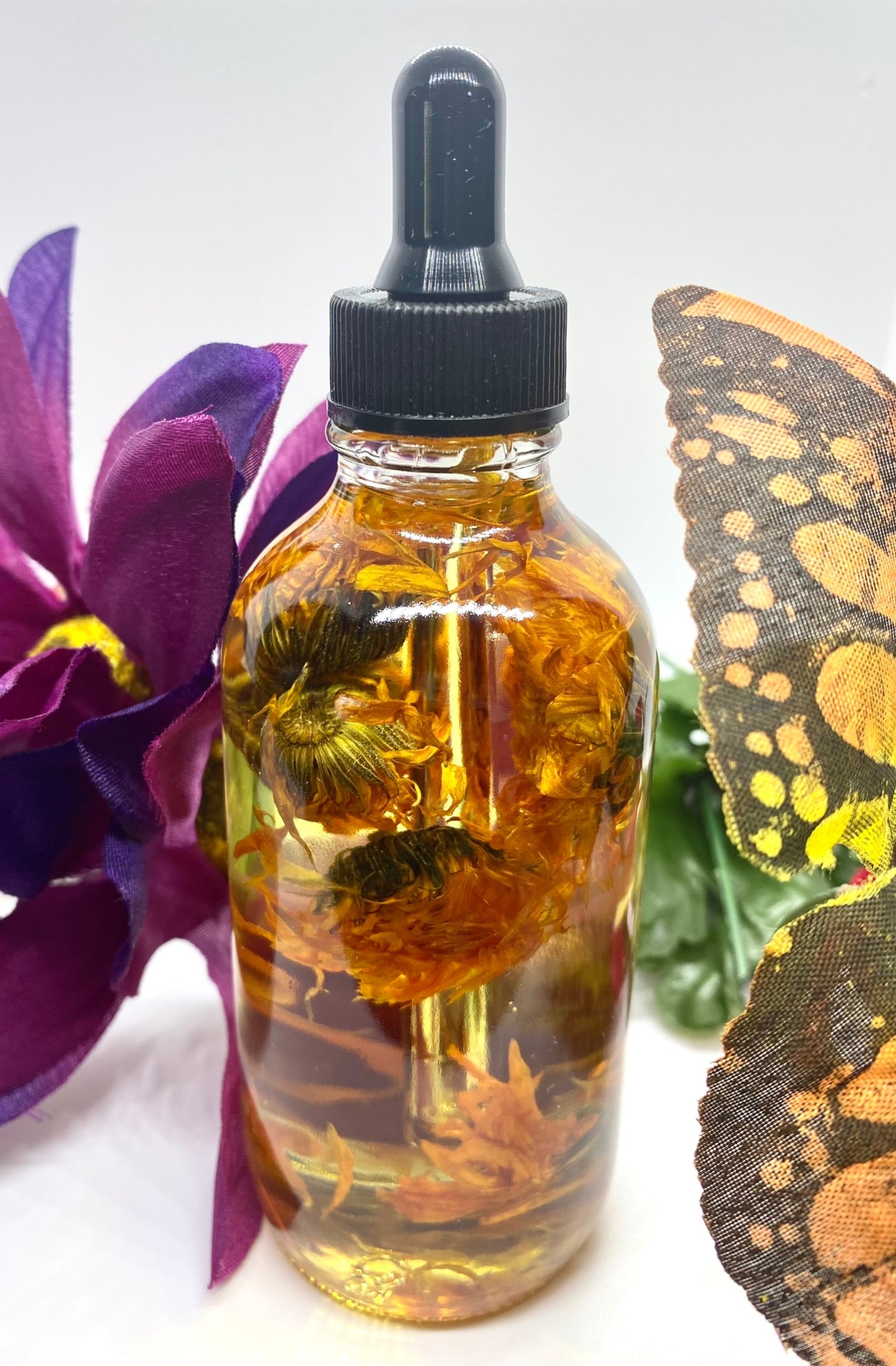 Sun Infused After Shower Body Oils - Image 3